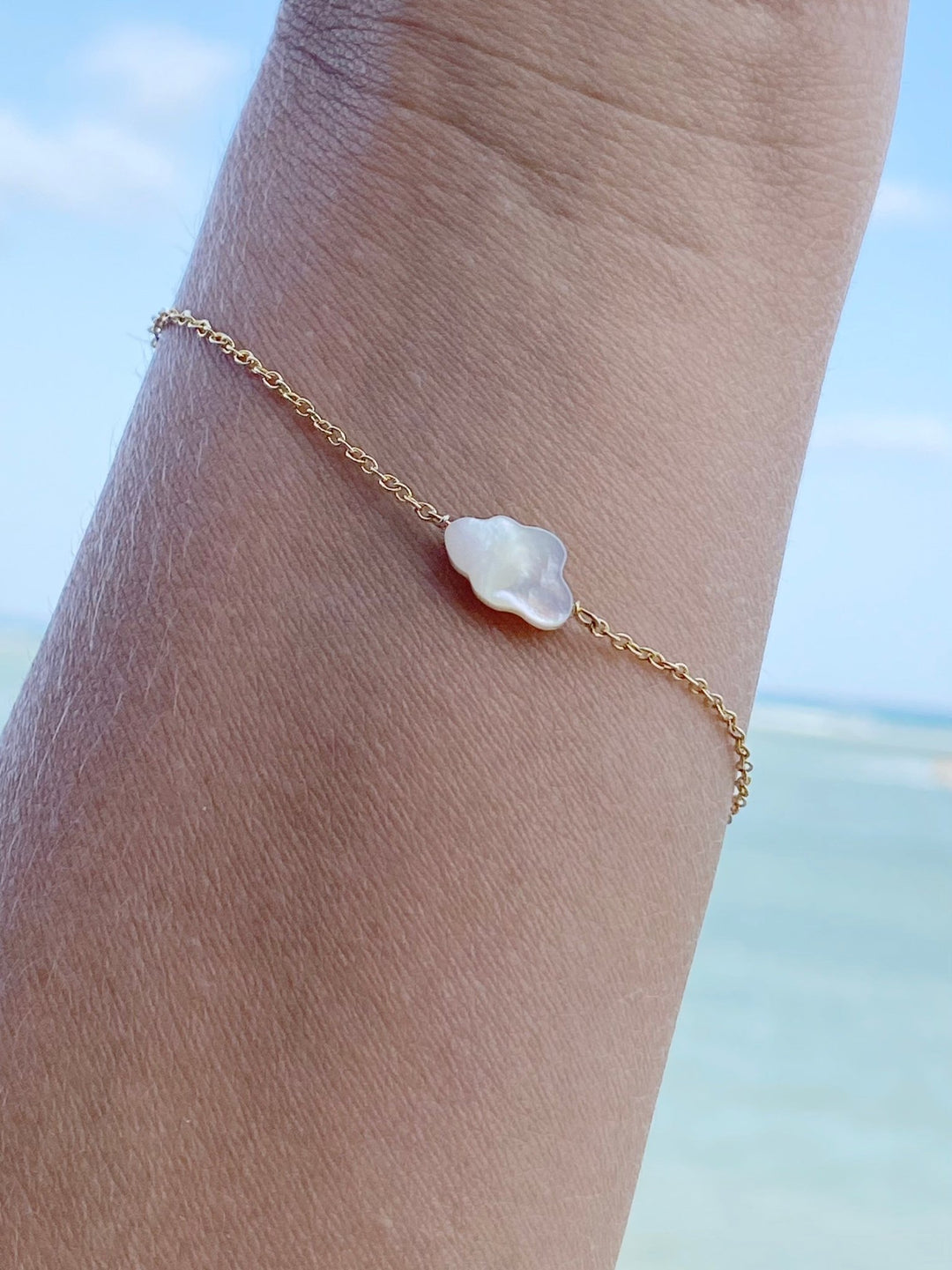 Goldenes Armband mit Wolke - ALICIA'S DIARY®