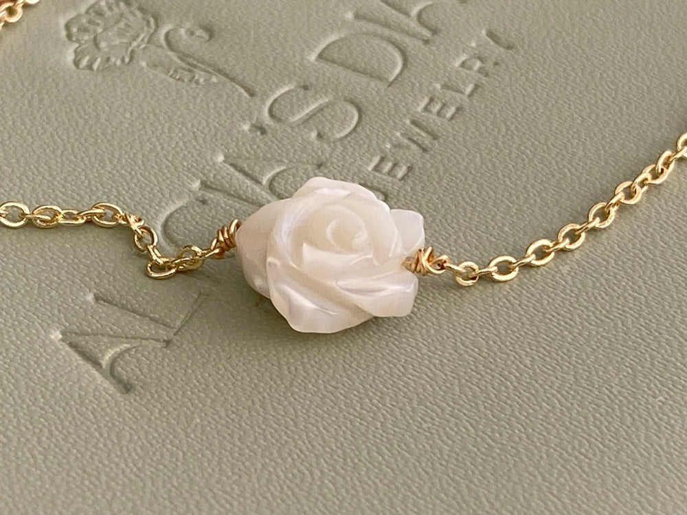 Armband mit Perlmutt Rose | MIRELLA - ALICIA'S DIARY®