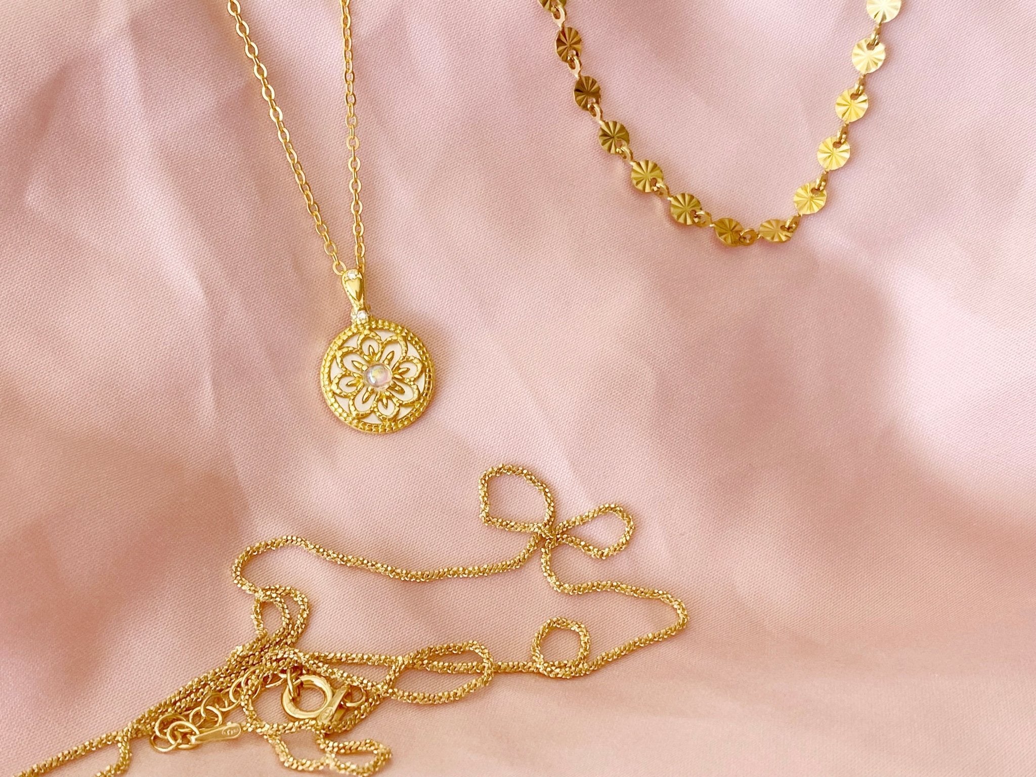 Diamond snake gold chain - diamond cut - thin, filigree, delicate, narrow, dainty - golden necklace
