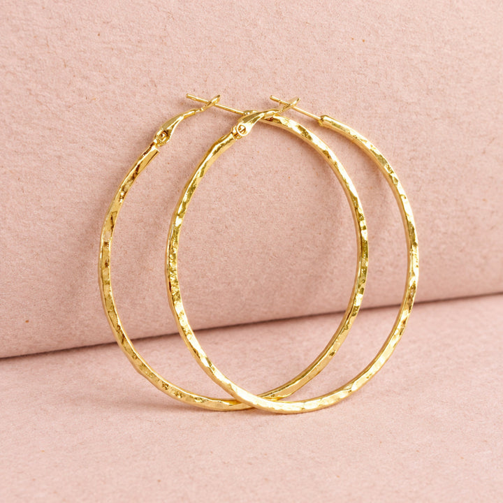 Golden hammered hoop earrings with 24k gold plating - Alicia&