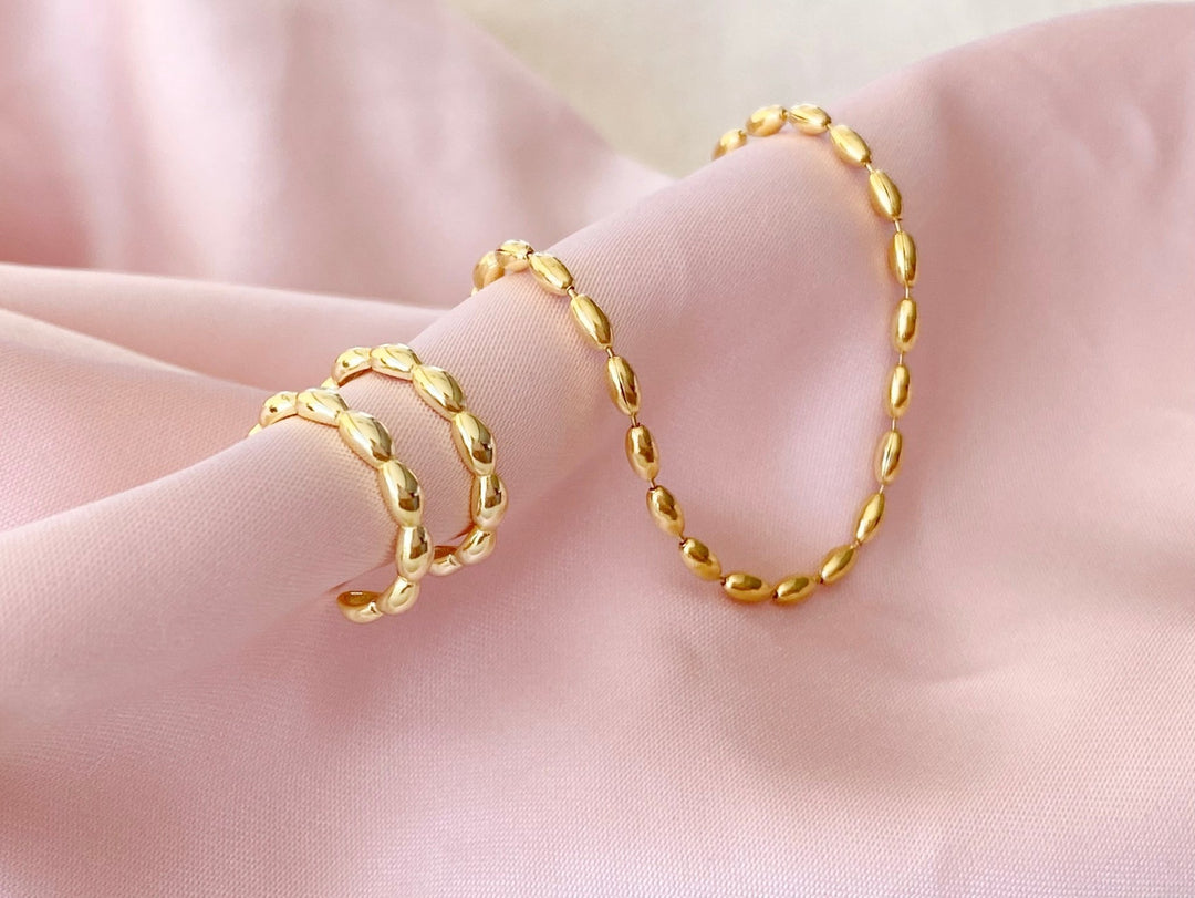 Gold Armband mit ovalen Perlen - ALICIA'S DIARY®