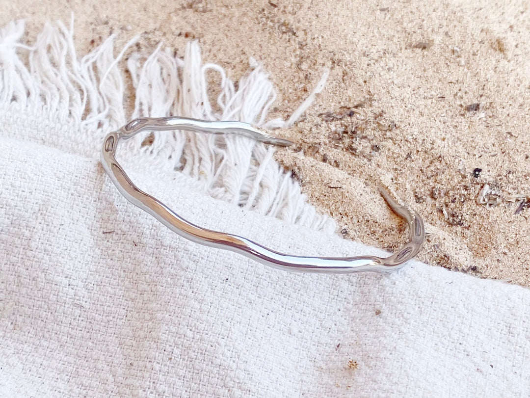 Welchen Schmuck kann man im Meer tragen? Edelstahl Schmuck von Alicia's Diary