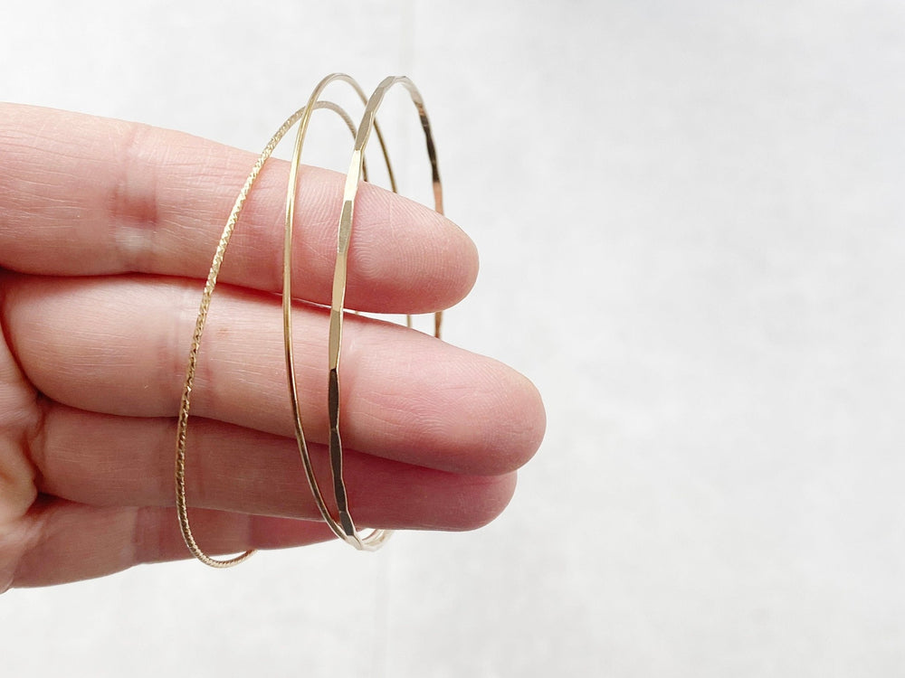 Geometrischer Armreifen Goldfill - ALICIA'S DIARY