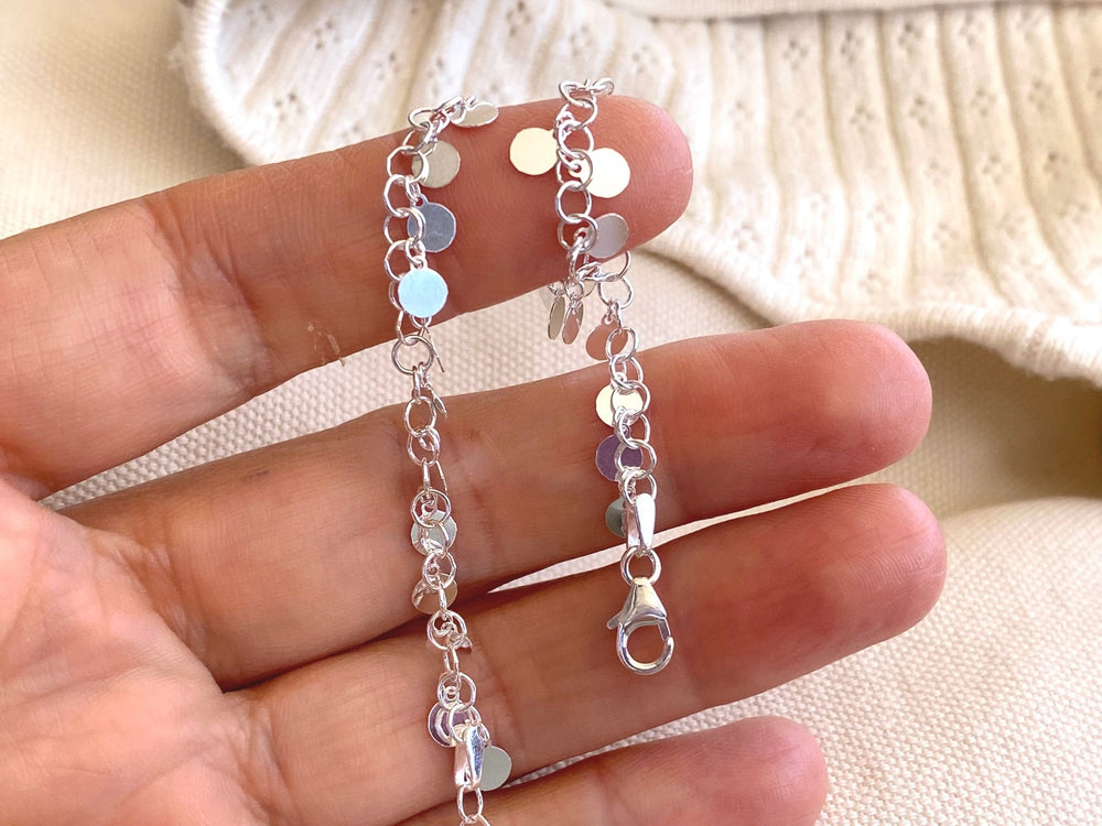 Silbernes Armband mit kleinen Plättchen aus 925 Sterlingsilver aus dem Alicia's Diary Jewelry Shop