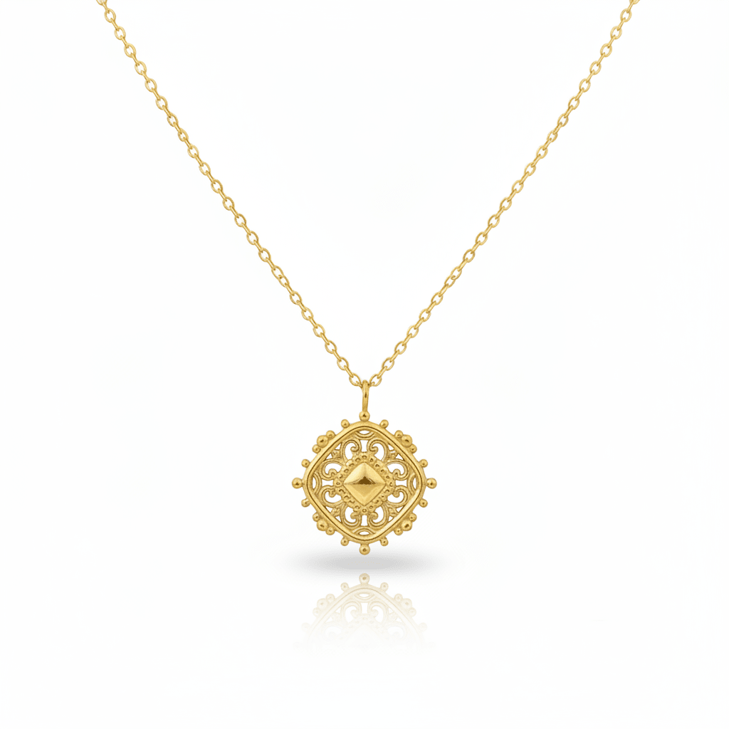 Goldene Halskette im Boho-Chic Style für Beach Girl Style, Kette mit Anhänger aus Edelstahl von Alicia's Diary