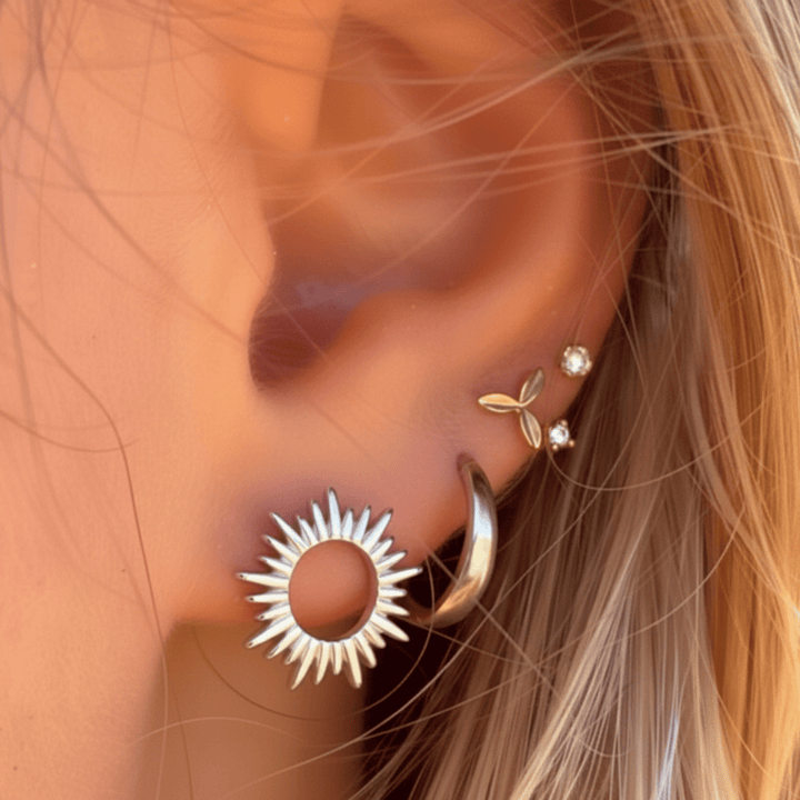 Ohrstecker mit Sonnen aus 925 Sterlingsilber, echte Silberohrringe für junge Frauen, minimalistischer Schmuck
