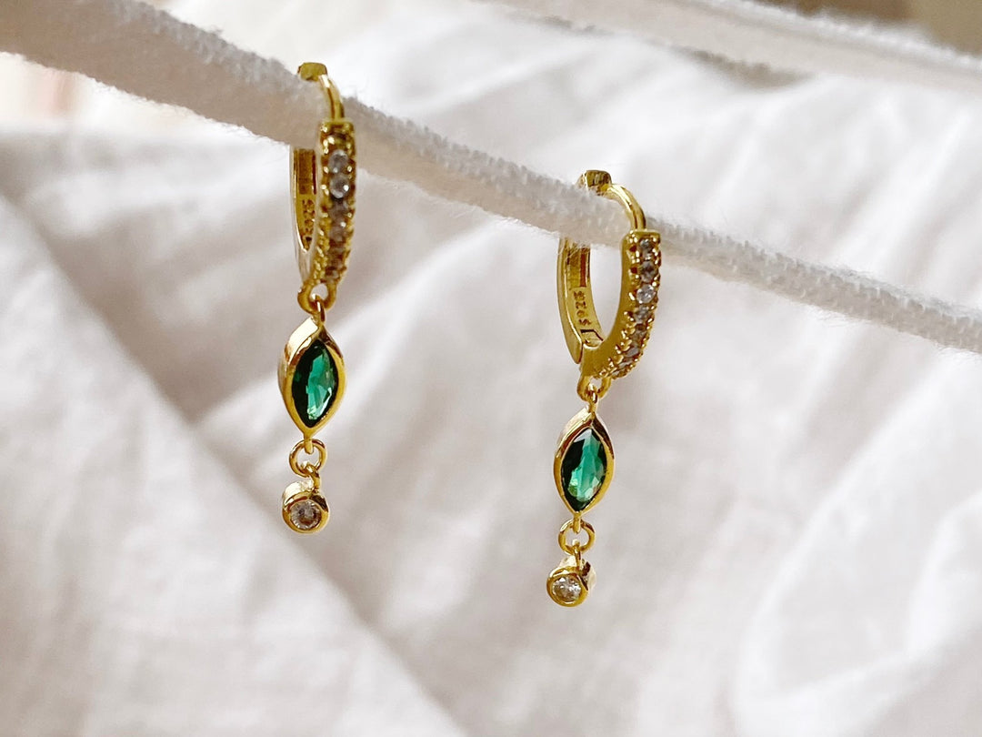 Crystal Huggies mit grünem Anhänger - ALICIA'S DIARY®