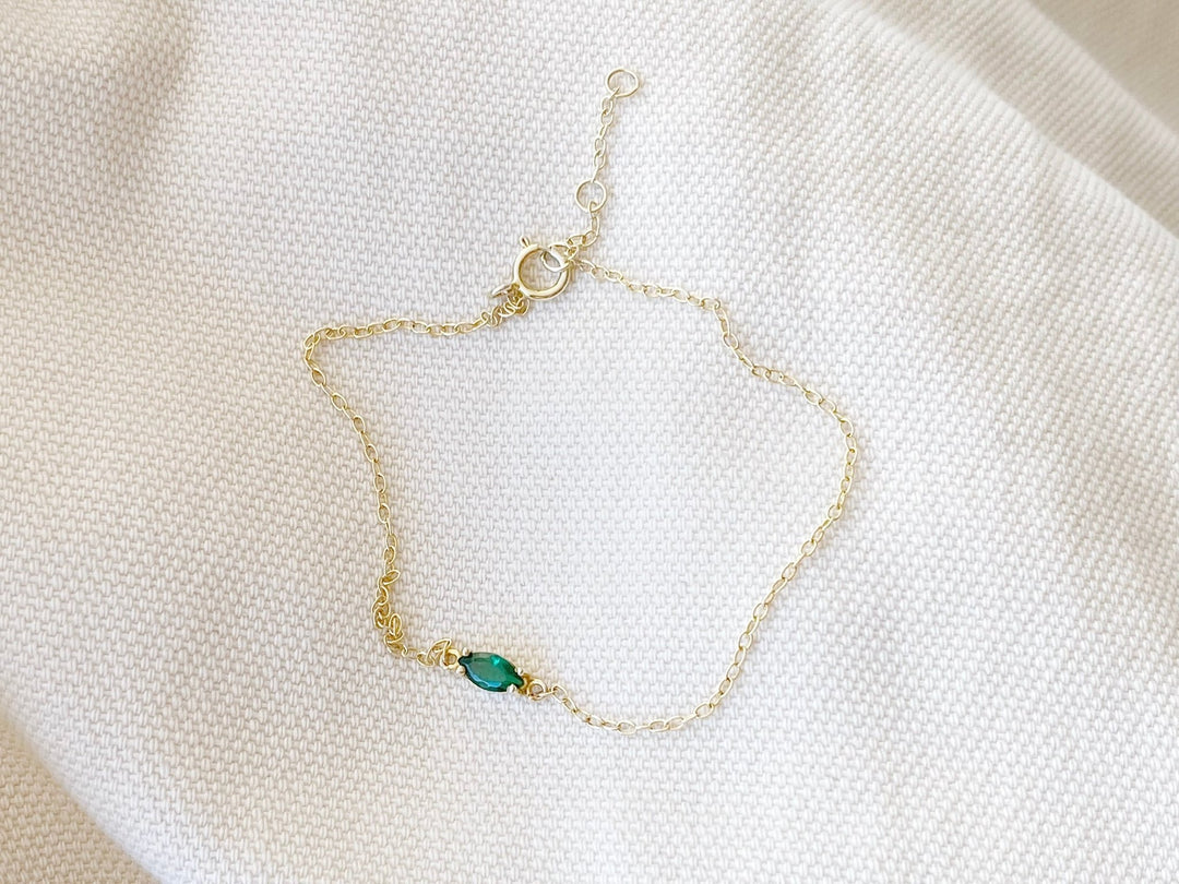 Armband von bester Schmuckmarke Alicia's Diary mit grünem Stein für junge Frauen, Leute
