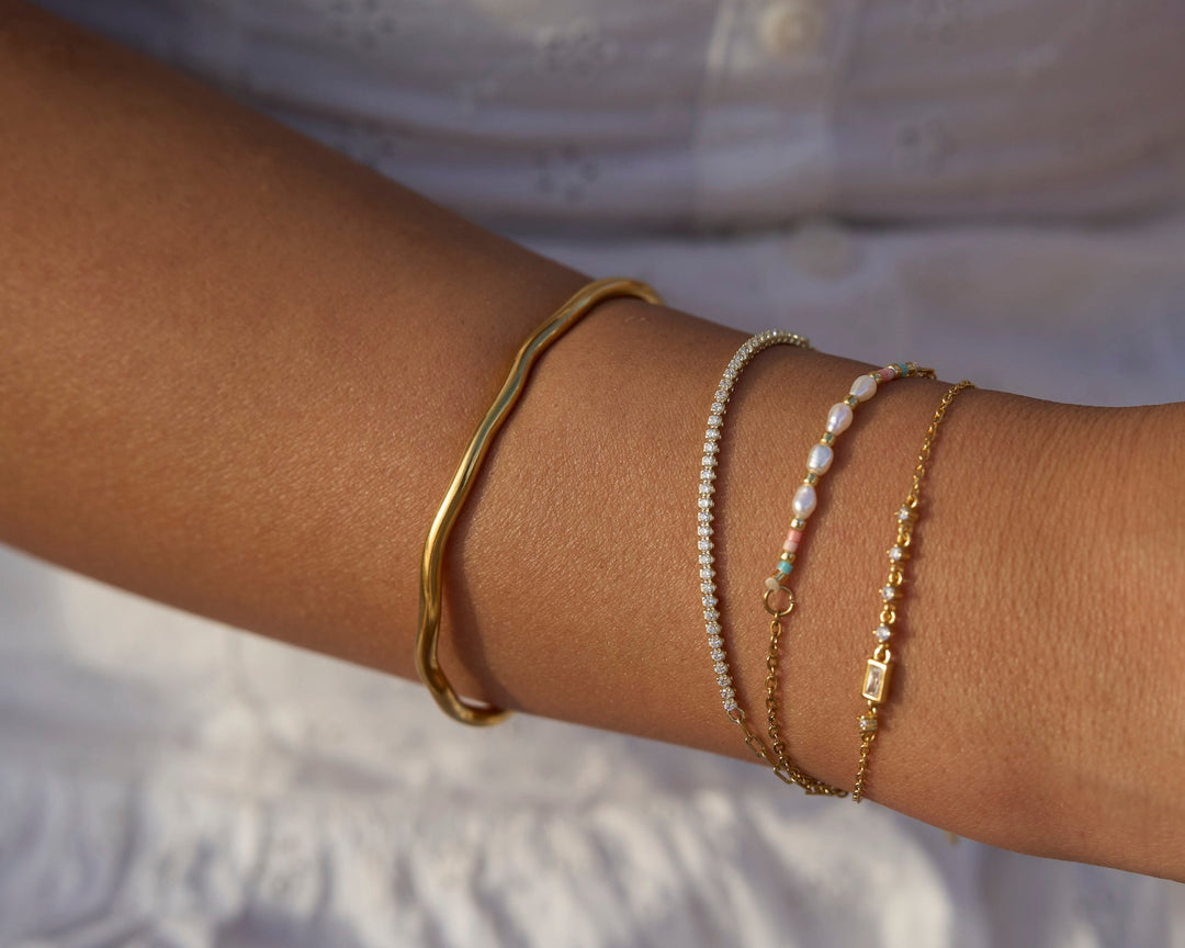 Gewellter goldener Edelstahl Armreif Ocean Peace - ALICIA'S DIARY®