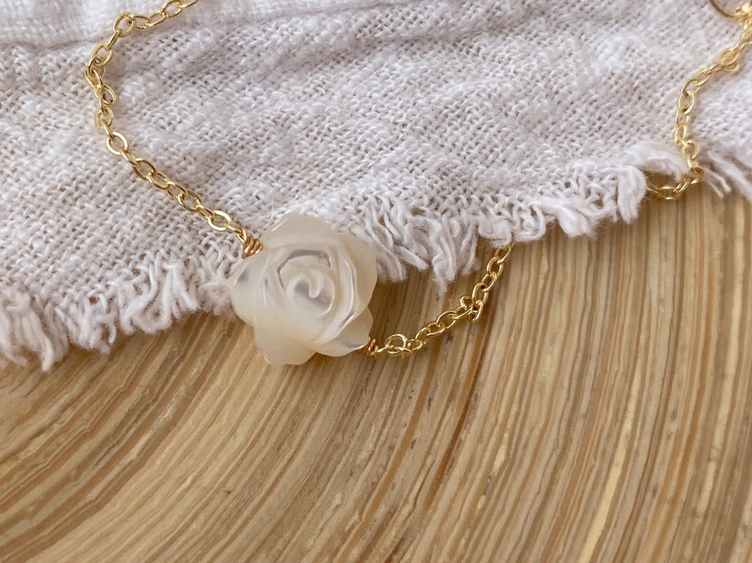 Armband mit Perlmutt Rose | MIRELLA - ALICIA'S DIARY®