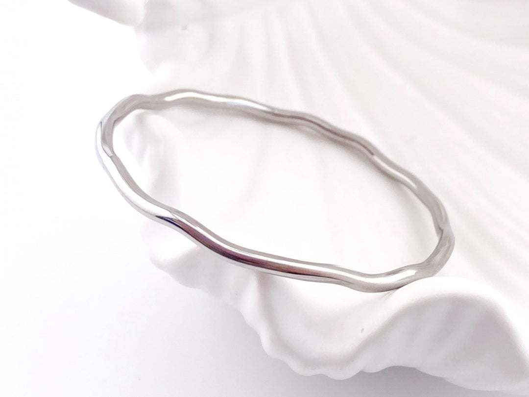 Salzwasserfester Edelstahl Armreif für Strandurlaub, hautfreundlicher Schmuck für junge Frauen von Alicia's Diary