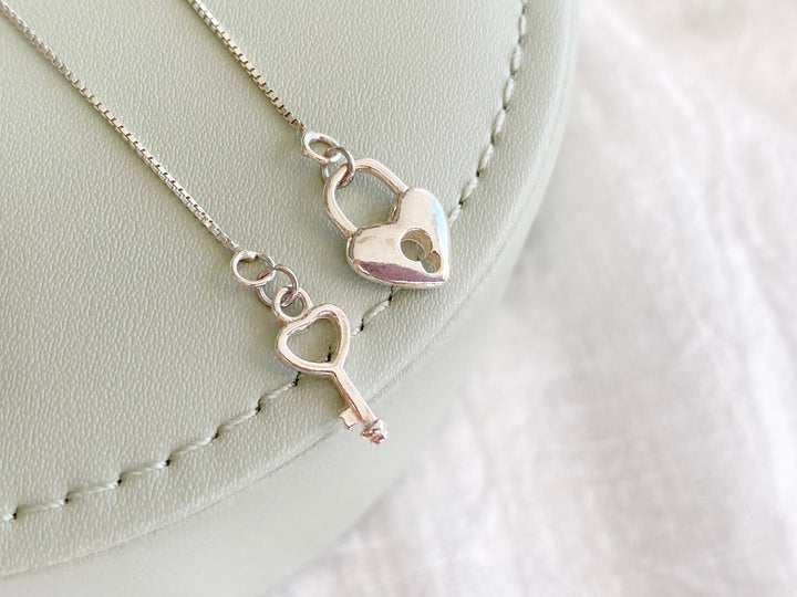 Schloss & Schlüssel Fädelohrringe - ALICIA'S DIARY®