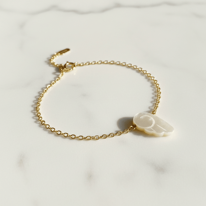 Armband mit Engelsflügel, Goldenes Armband mit Engel, 14k Gold Filled Armband, Gold Armband Damen Perlmutt, hautfreundlich