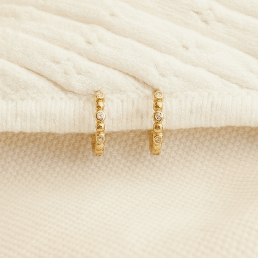 Tiny golden Huggies Hoops-creolen-Creolen 10 mm-cute &amp; girly