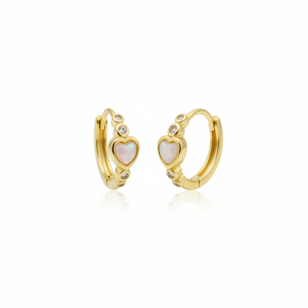 Kleine goldene Herz Creolen mit Opal Herzen und Glitzersteinen aus 925 Silber, online bestellen in Schmuck Shop, Schmuck für Kinder und Frauen
