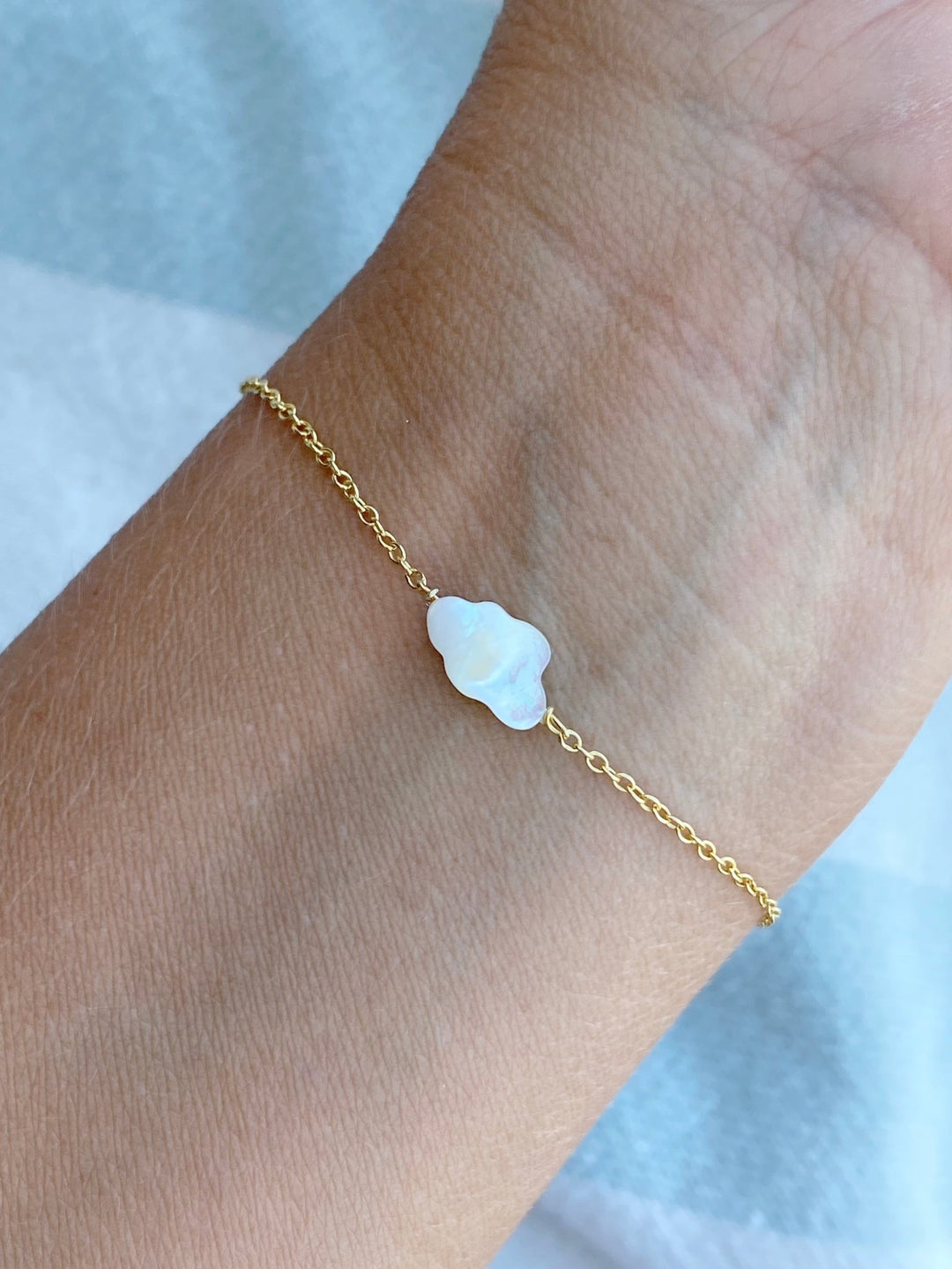 Goldenes Armband mit Wolke - ALICIA'S DIARY®