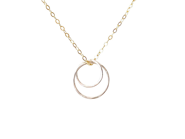 Goldene Halskette mit silbernen Ringen - ALICIA'S DIARY®