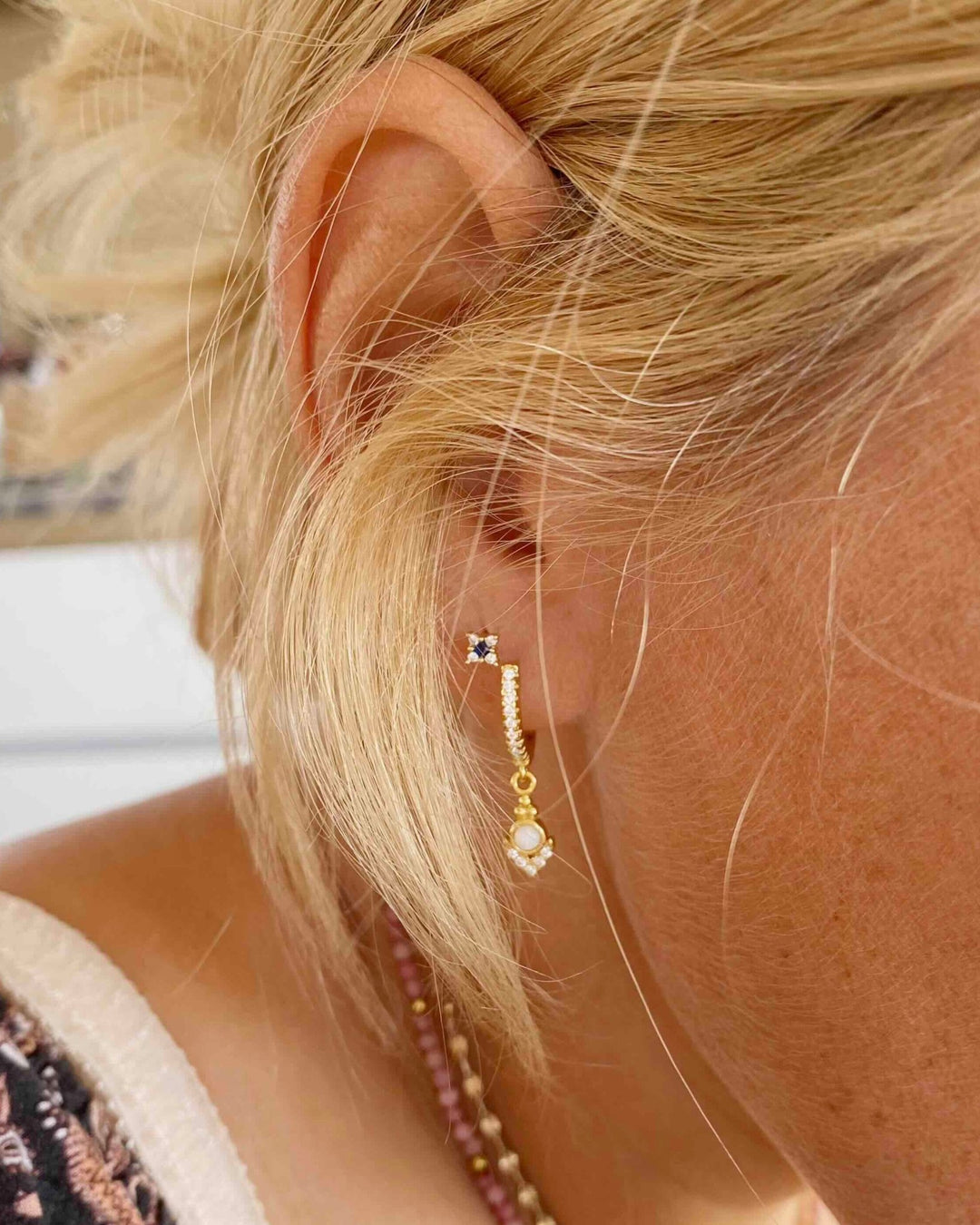 Goldenes Ohrring Set mit blauen Steinen, hypoallergenes Silber für empfindliche Ohren Schmuckallergie von Alicia's Diary