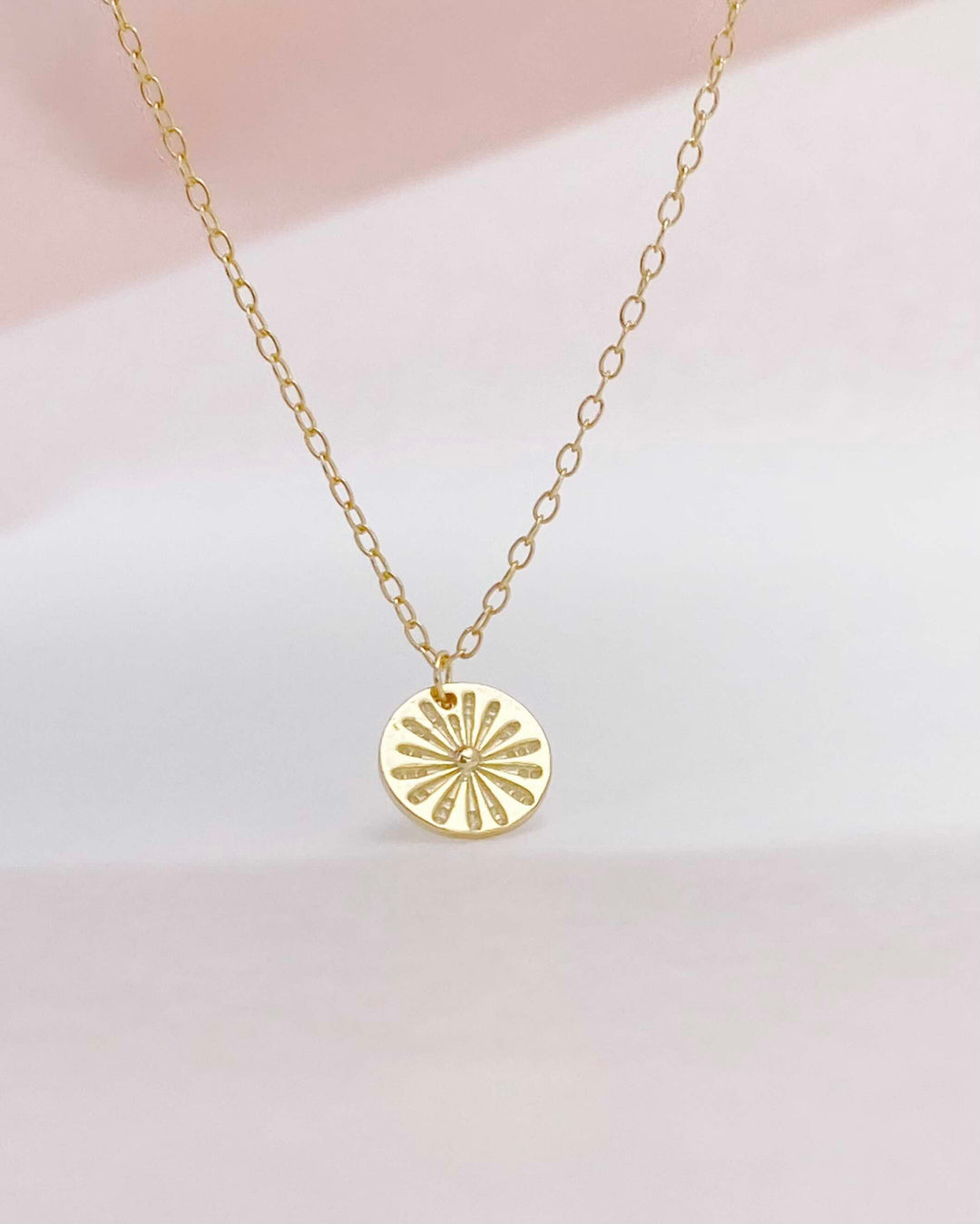 Goldene Sonnenkette mit Münze - ALICIA'S DIARY®