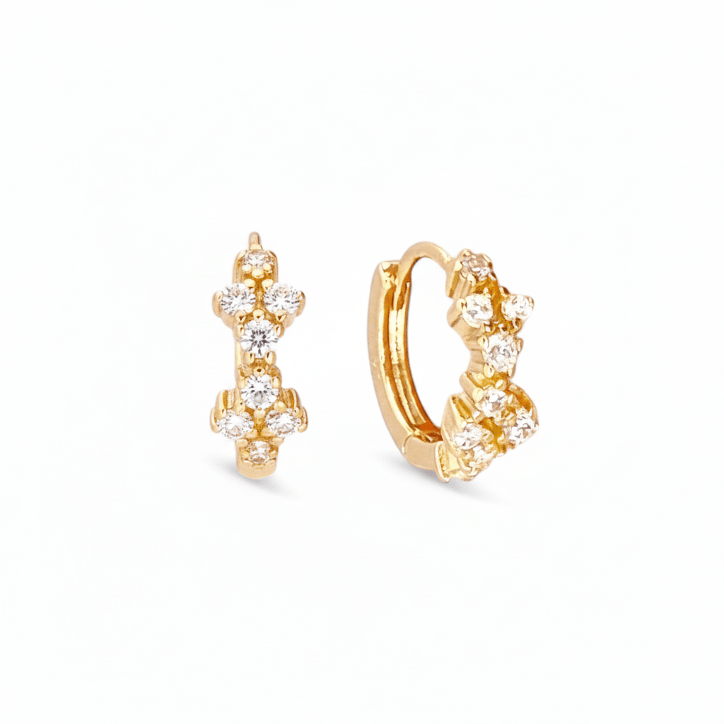 Kleine Creolen mit Steinen, Hoops Ohrringe zum Stapeln, goldene Glitzer Ohrringe aus Silber von Alicia's Diary, wasserfester Schmuck Gold für Beach Girls