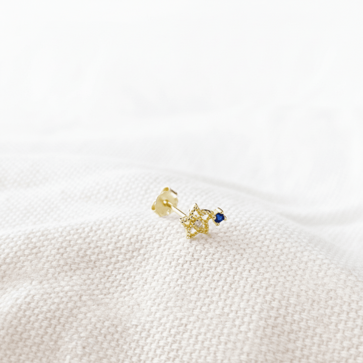 Sternchen Ohrstecker Gold mit blauem Stein, Ohrstecker Gold klein, Sternchen Ohrringe gold, wasserfeste Ohrstecker Gold,