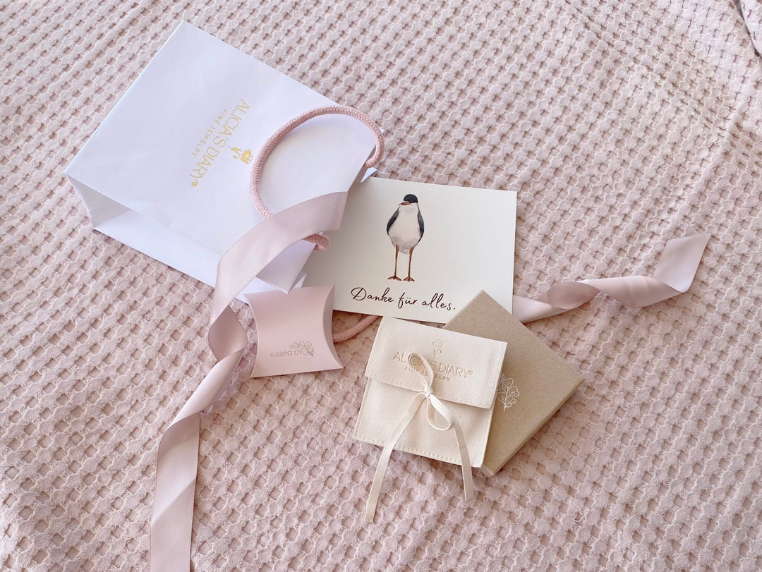 Geschenk zum Dankesagen von Schmuckmarke ALICIA'S DIARY