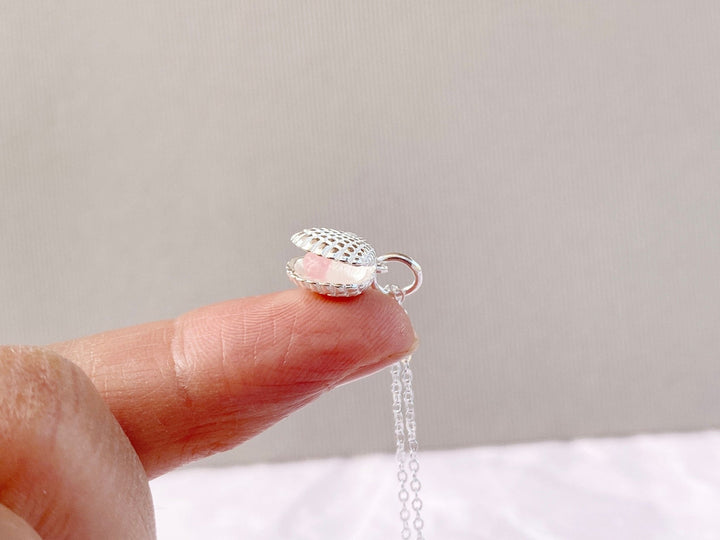 Silberne Halskette mit Pink Opal in kleiner 925 Silber Muschel