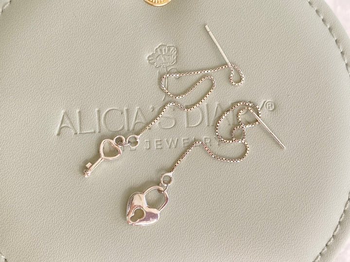 Schloss & Schlüssel Fädelohrringe - ALICIA'S DIARY®