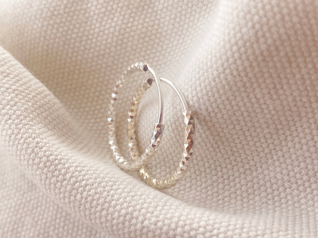 Diamond Cut Creolen - ALICIA'S DIARY®