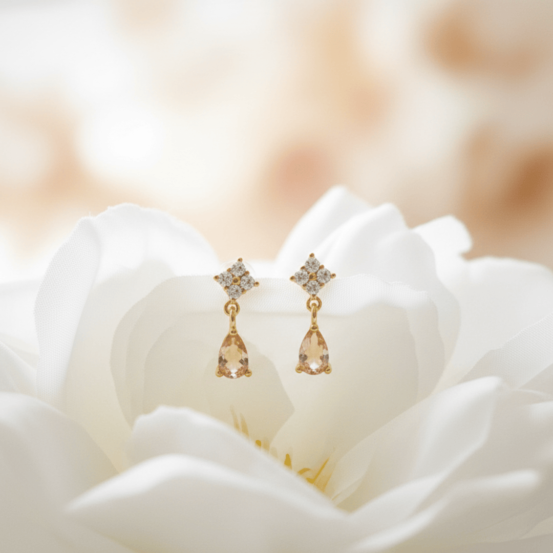 Goldene Vintage Ohrstecker mit Tropfen aus 925 Silber, Glitzer Ohrstecker mit kleinem Kristall Anhänger, hautfreundlicher Schmuck