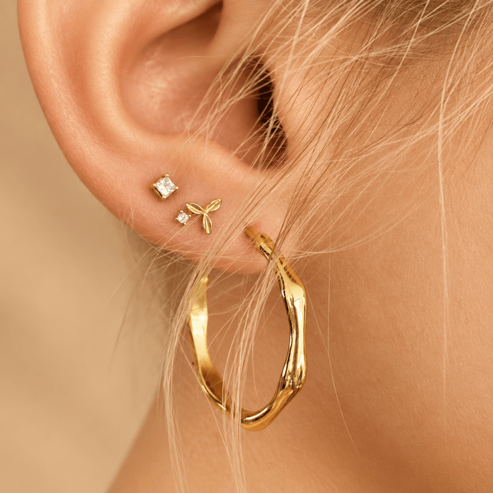 Goldene minimalistische Creolen für junge Frauen aus hochwertig vergoldetem Silber für Damen, moderne Gold Creolen wasserfest