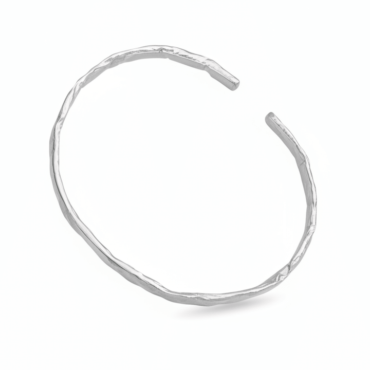 Silber Armspange, Vintage Armreif, gehämmerter Schmuck, minimalistischer versilberter Armcuff
