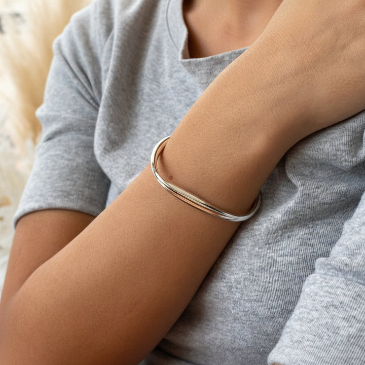 Silver bangle - Alicia&