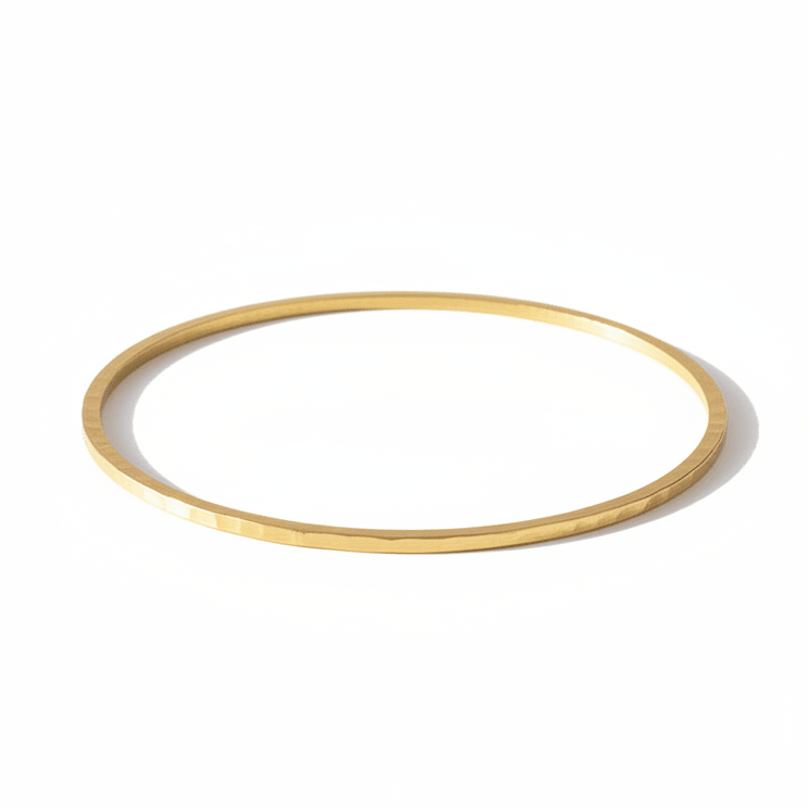 Matt gehämmerter Armreif mit geometrischer Struktur, layering stacking gold, Clean Girl Style Schmuck für junge Frauen