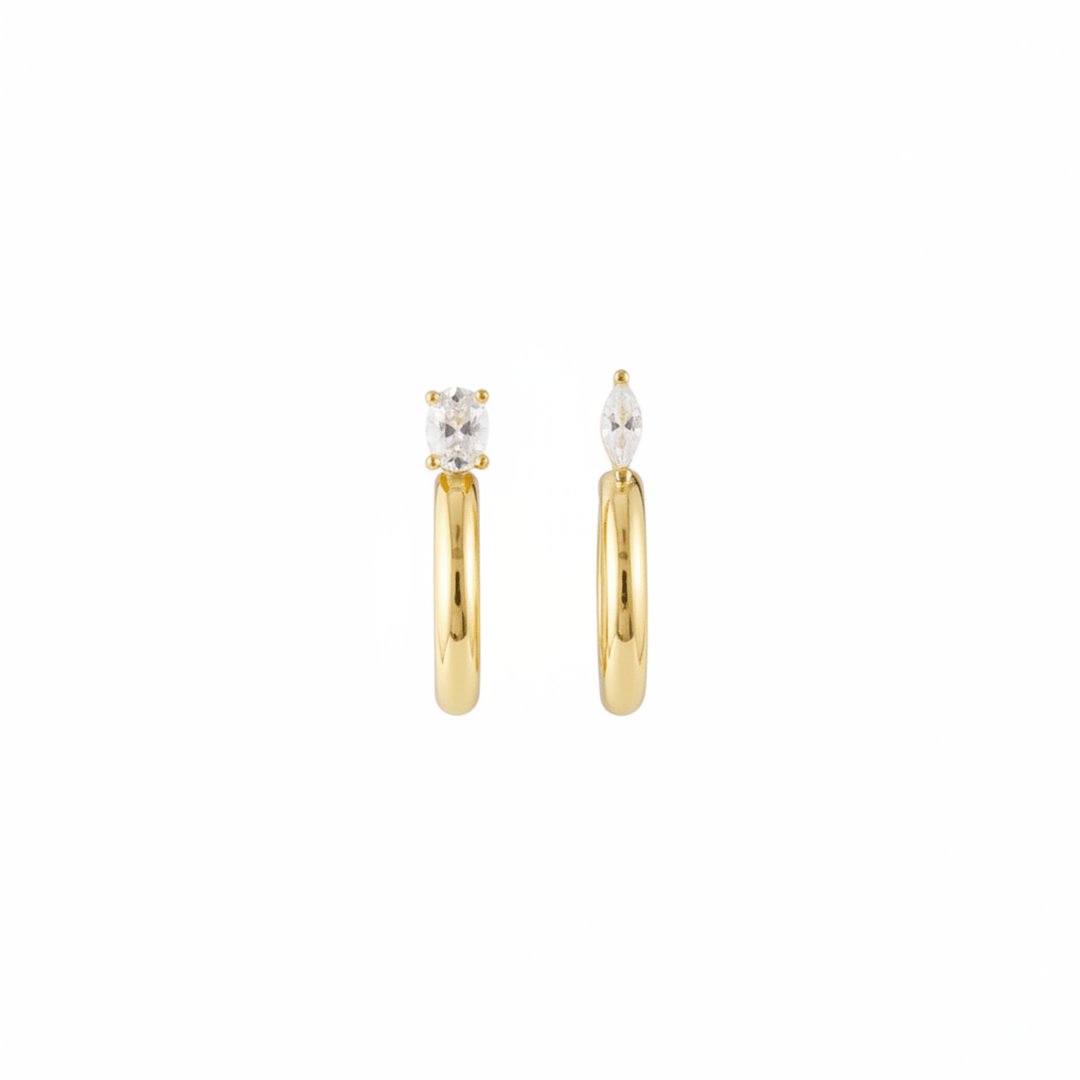 Ohrstecker Creolen asymmtrisch, mit Zirkon, goldene Ohrringe mit Ohrsteckerverschluss und Stein auf Stecker, 925 Silber mit Silikon-Verschluss