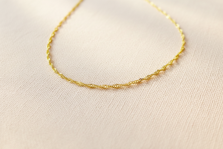 Goldene gedrehte Halskette aus 925 Silber vergoldet, Basic Halskette ohne Anhänger für junge Frauen von Alicia&