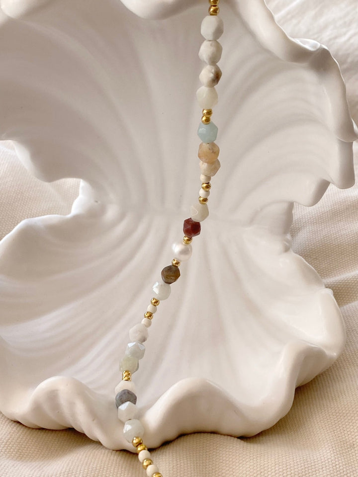 Naturschmuck Halskette: Bunte Perlenkette im Boho Stil mit echten Steinen, Halskette mit Natursteinen von Alicia&