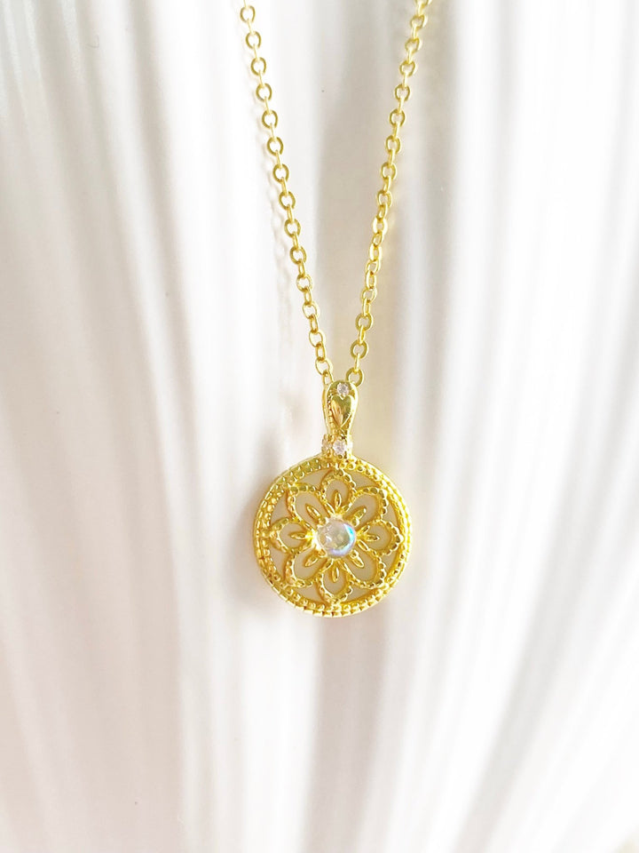 Goldener Boho Schmuck für junge moderne Frauen von Alicia's Diary