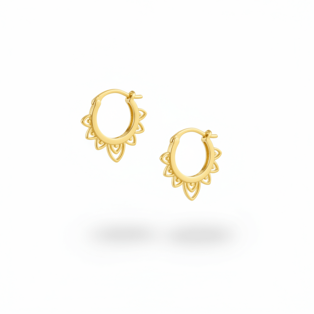 Goldene Boho Creolen mit Strahlen aus 925 Silber, hautfreundlich und wasserfest, hochwertiger Modeschmuck für junge Frauen