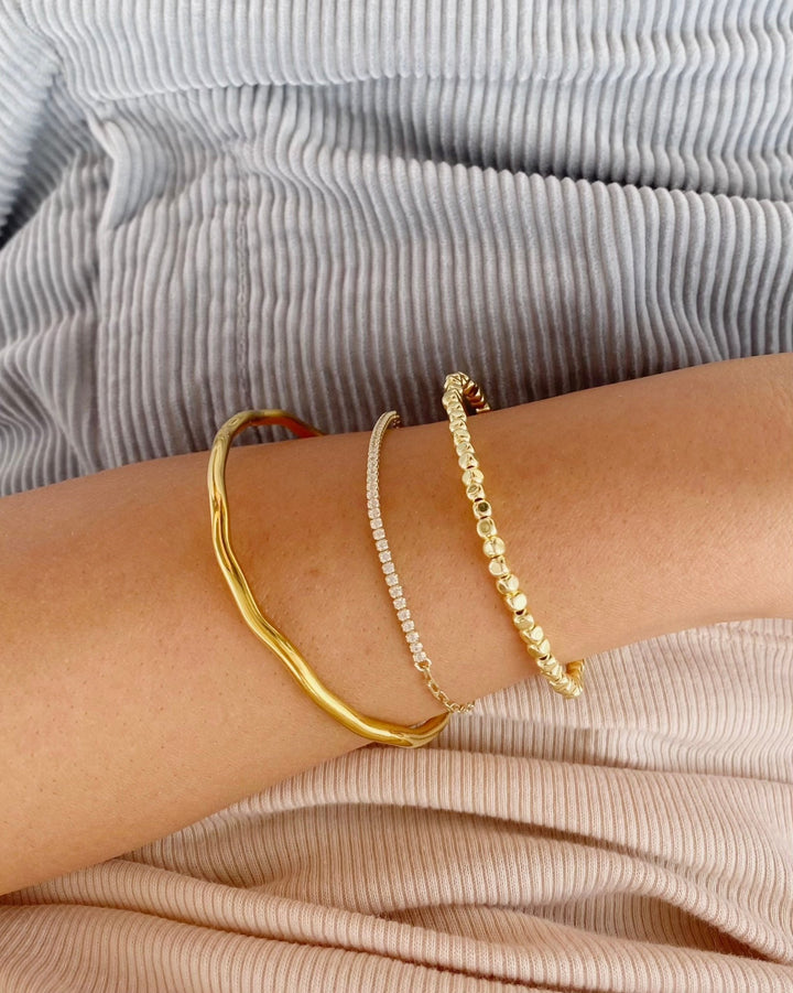 Paperclip Tennis Armband, Edelstahl Bangle, Hämatit Armband im Bracelet Stack gold von Alicia's Diary