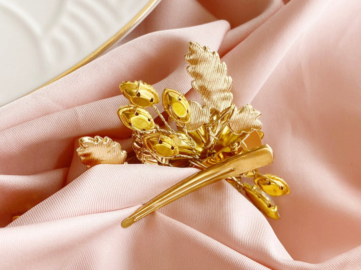 Goldene handgemachte Haarspange für dein Brautstyling, ausgefallene Braut Accessoires von Alicia's Diary