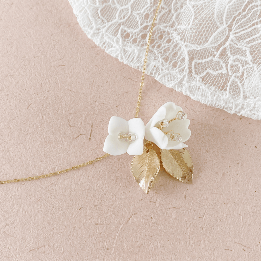 Goldener Braut Halsschmuck | AURELIE-Aurelie-blumen-blüten