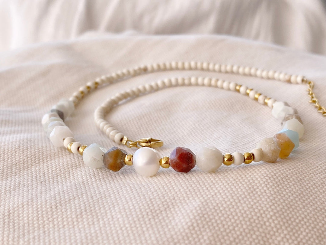 Boho Perlen Halskette mit bunten Edelsteinen, einzigartig und besonders, Perlenkette mit Natursteinen von Alicia&