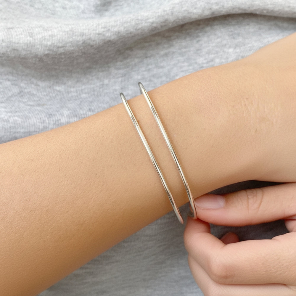 Double strand cuff - Alicia's Diary