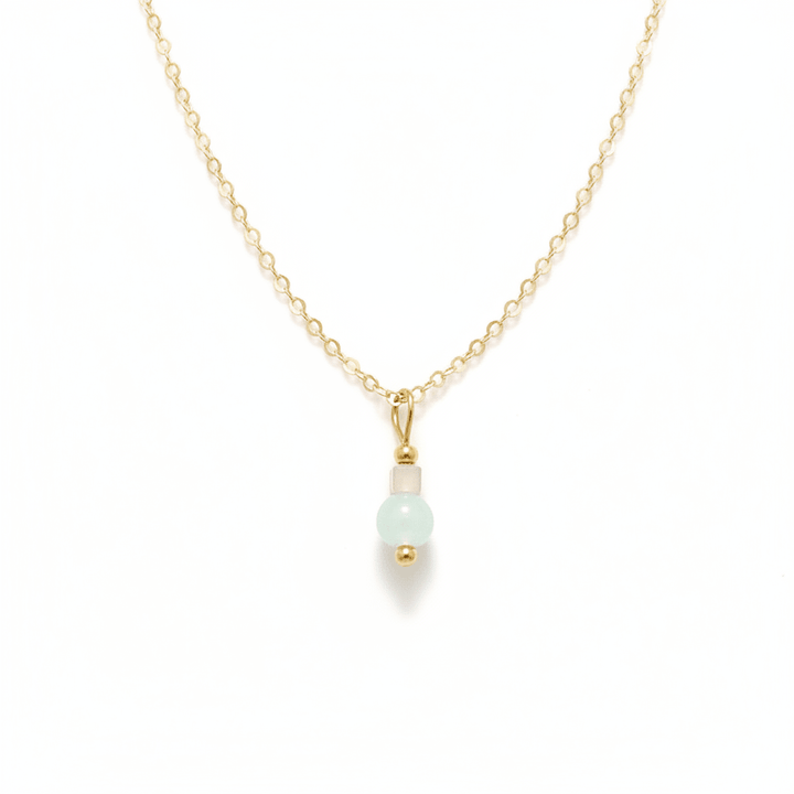 Goldfill Halskette mit kleinem grünen Anhänger, Kette mit Perle, Schmuck für junge Frauen von Alicia&