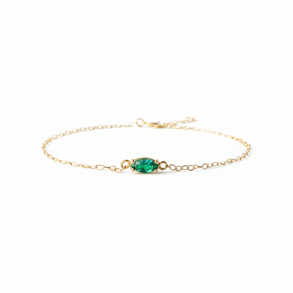 Zartes goldenes Armkettchen mit grünem Stein in Baguetteform, Goldarmband aus 925 Silber, Schmuck für junge Frauen online