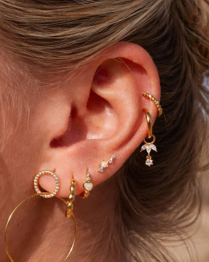 Ohrringe gold, Inspiration für cute ear stack gold, Earring Stacked, Ear Stack Ideas gold von Alicia&