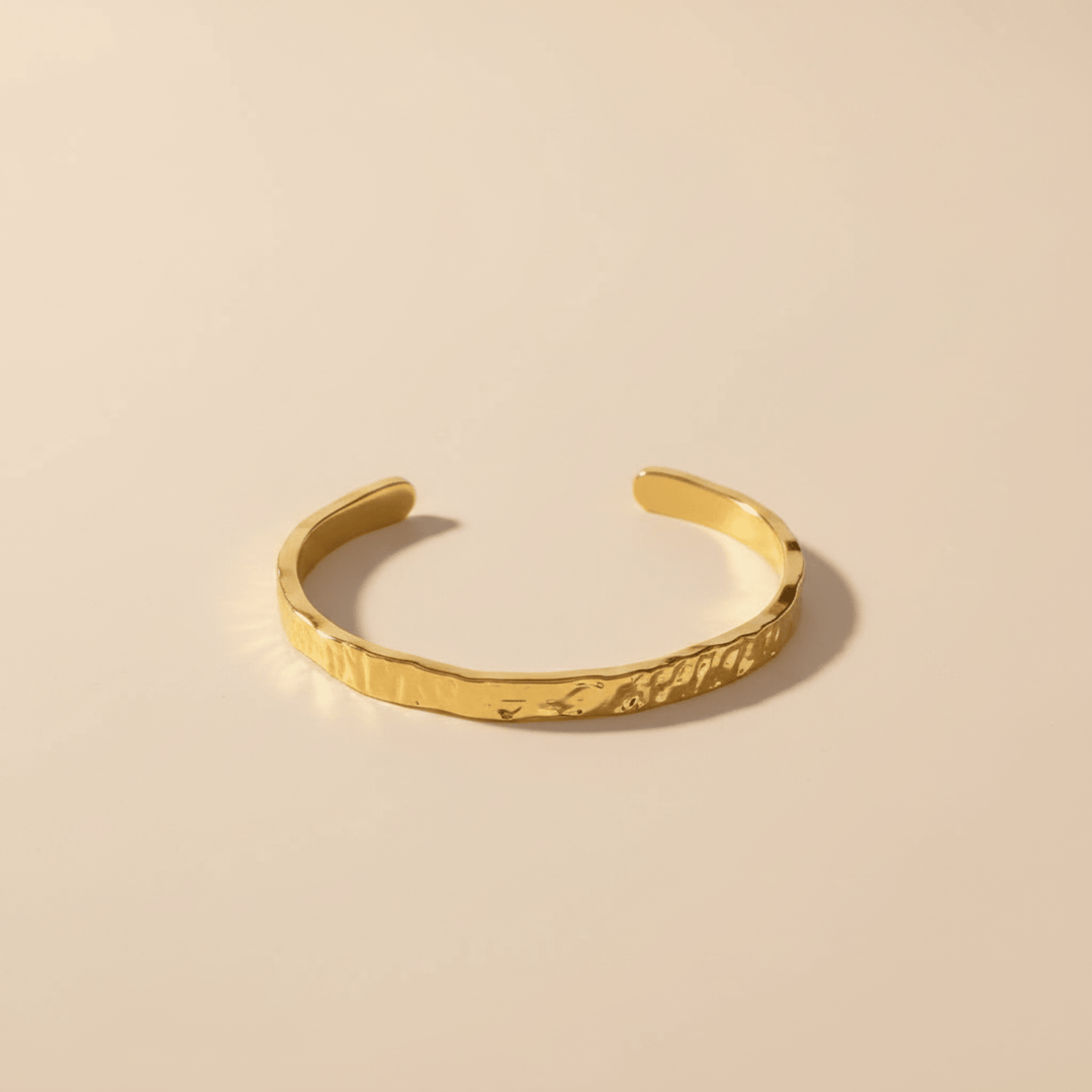 Gehämmerter Edelstahl Armreif gold, wasserfester Schmuck, der nicht abfärbt, verfärbt, anläuft