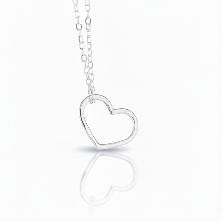 Collar de corazón martillado