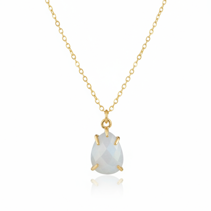 Goldene Goldfill Halskette mit unregelmäßigem Amazonit Anhänger in schöner Fassung, besonderer Schmuck für junge Frauen von Alicia&